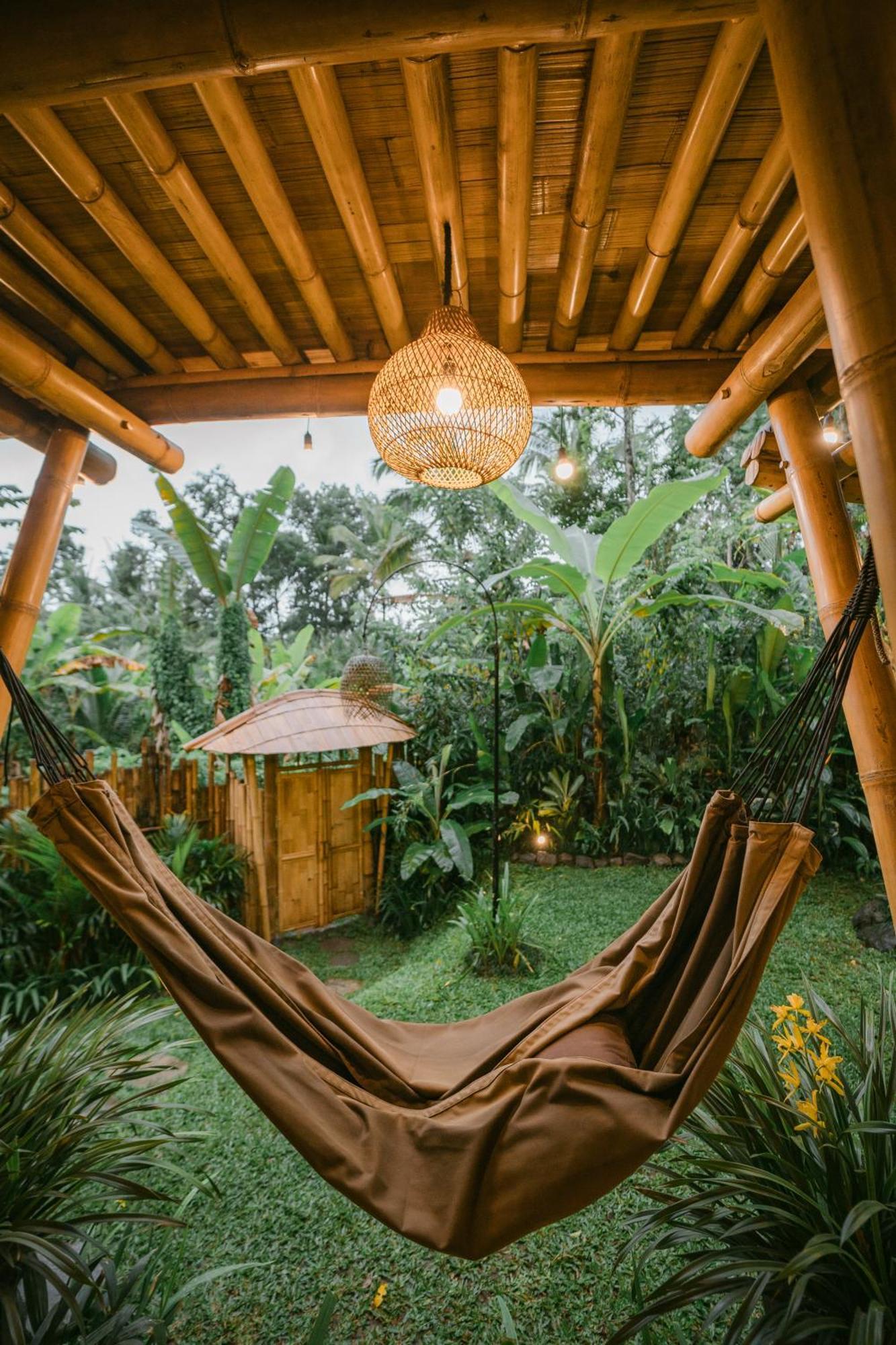 Вилла Alamvaya Bali Bamboo House Сидемен Экстерьер фото