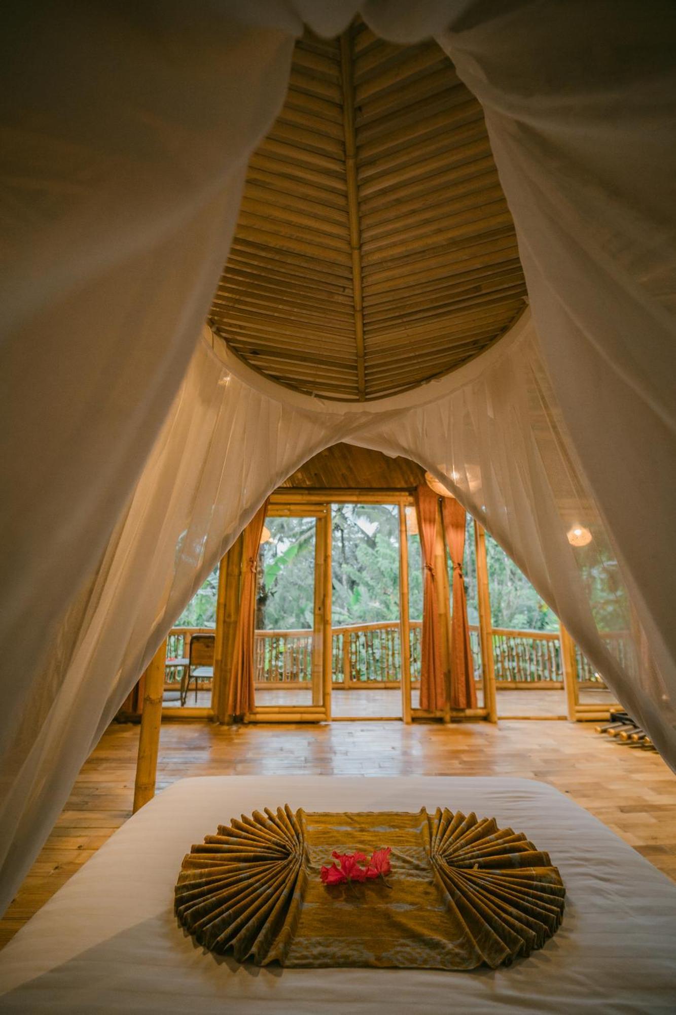 Вилла Alamvaya Bali Bamboo House Сидемен Экстерьер фото