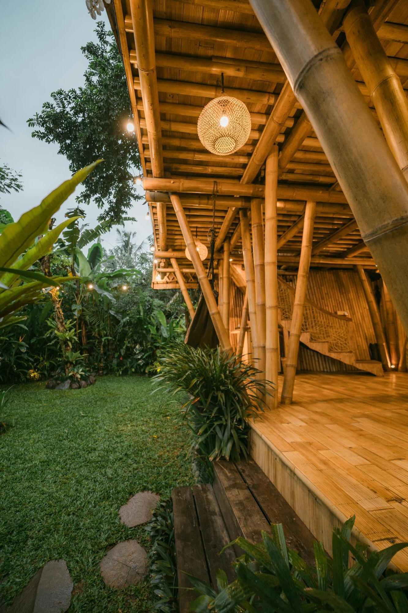 Вилла Alamvaya Bali Bamboo House Сидемен Экстерьер фото