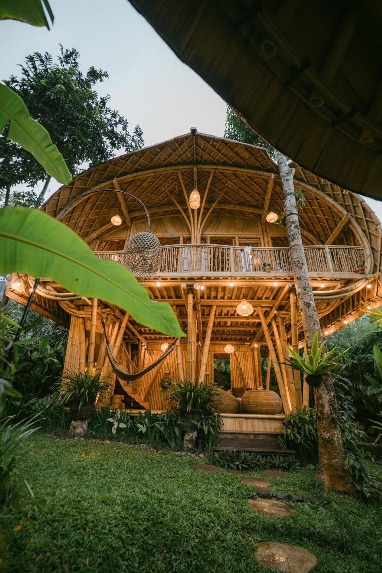 Вилла Alamvaya Bali Bamboo House Сидемен Экстерьер фото