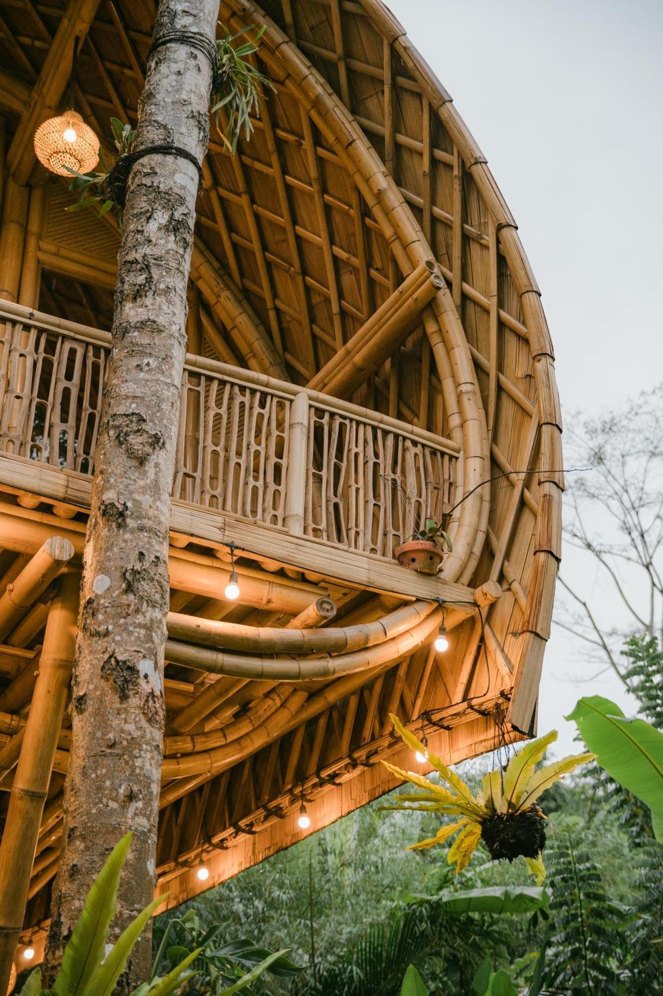 Вилла Alamvaya Bali Bamboo House Сидемен Экстерьер фото